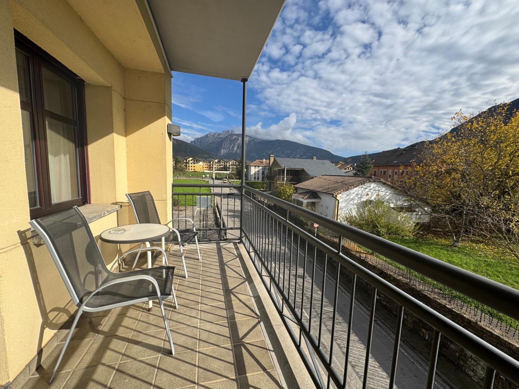 Hotel Cotiella Campo  Exterior photo
